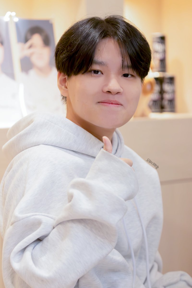 데뷔 200일 축하해🫳🏻
오늘 경기 이기고 결승 가자🔥