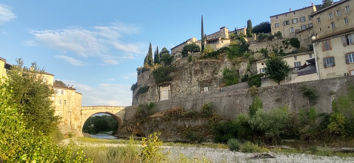 OurTourBlog's tweet image. When you pick a random place to stop, and it&apos;s picture perfect. Our latest blog post is out now, read it here - ourtour.co.uk/home/vaison-la…
