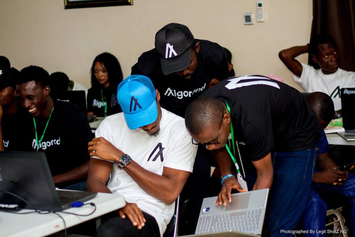 Algorand_NG's tweet image. Moments from the third and final session of #AlgorandDevFest in Taraba where developers learned how to build a simple user interface for interacting with a smart contract.

#Algodevs #AlgorandNigeria