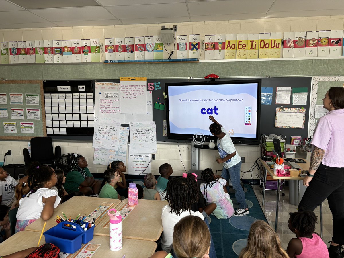 Thank you to our wonderful reading specialist, Mrs. Boss, for coming in and doing a phonics lesson with us!! 🤗 <a href="/VincentFarmBCPS/">VincentFarmBCPS</a>