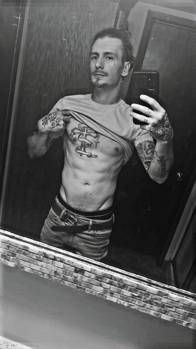 DDale112's tweet photo. Go subscribe to my OnlyFans to see some dick in action. #dick #abs https://t.co/QHK5oXfQBk new content every other day. https://t.co/8owqHFAptD