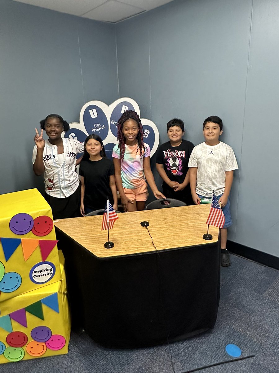 1st quarter news crew! <a href="/Comptoncubs/">Compton Elementary</a> <a href="/Compton5thGrade/">Compton 5th Grade</a>
