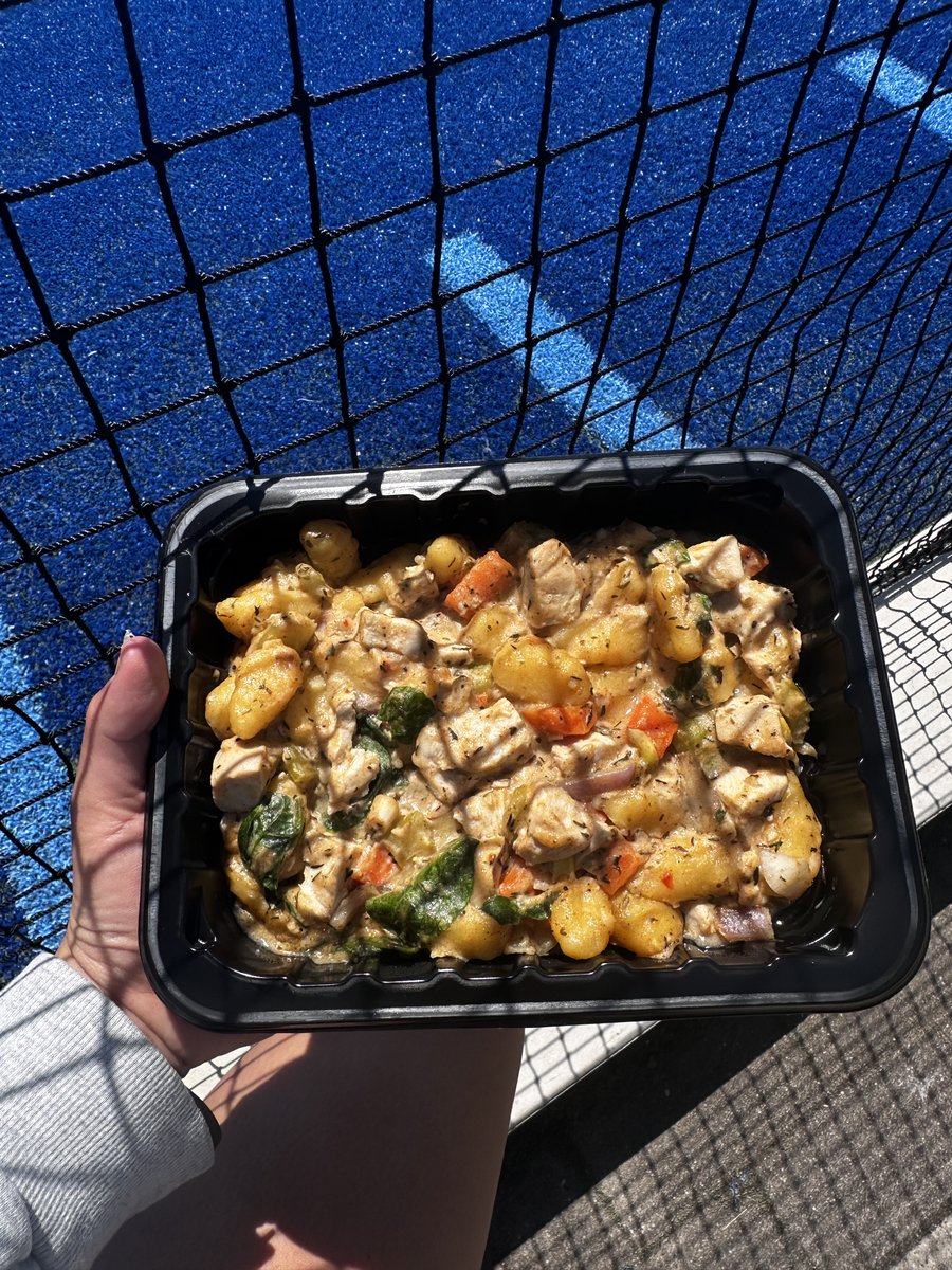 2guyswithknives's tweet photo. Get a taste of our slow cooked chicken breast in a rich coconut milk sauce, paired perfectly with tender veggies 🍲🌶️ https://t.co/9GsQ0SWi97