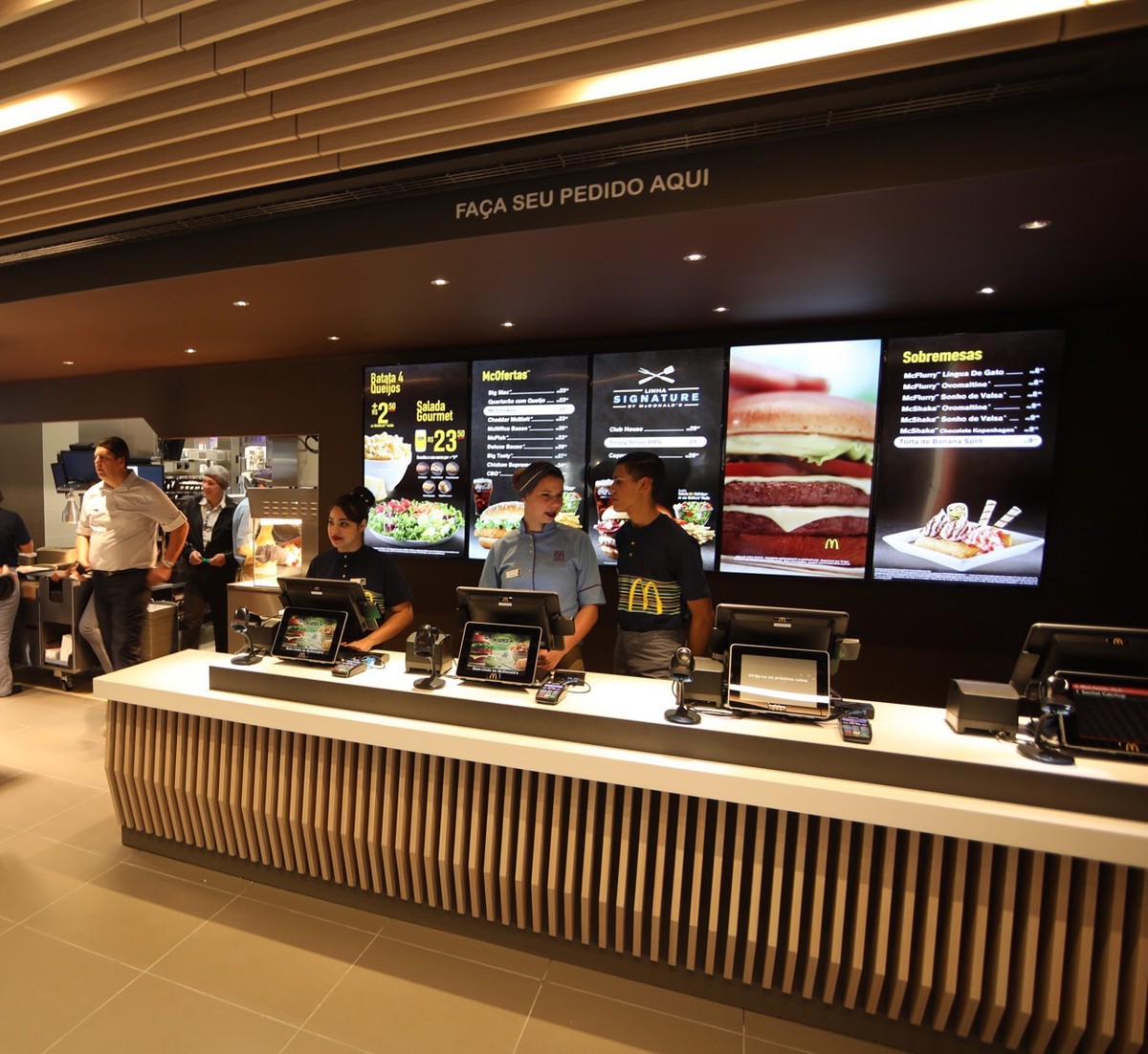 muitoperto's tweet photo. Vendas digitais já são mais da metade do negócio das grandes redes de fast food https://t.co/ZDlFsAIR0x https://t.co/1fEe5LmtAz