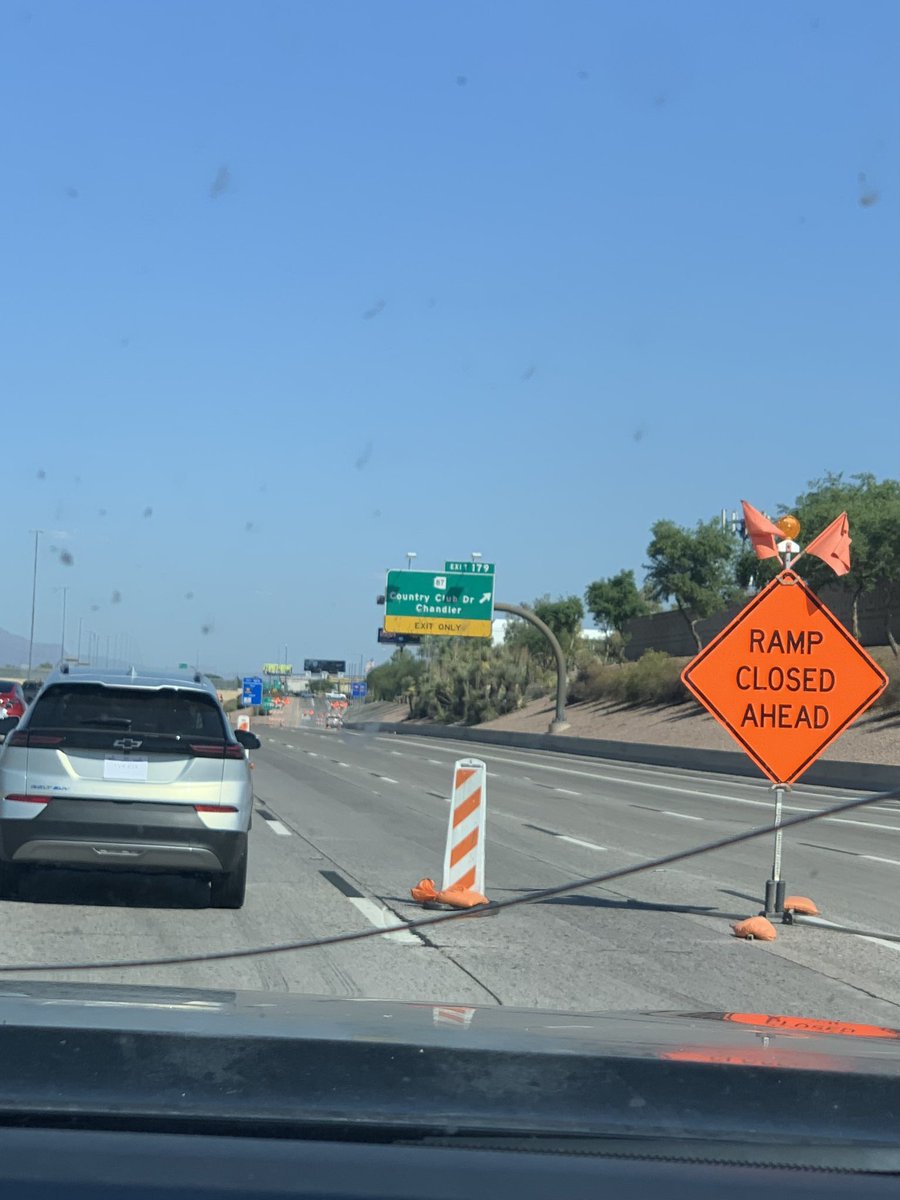 isaacw's tweet photo. @ArizonaDOT Lunacy! I had to drive 12 miles out of my way because someone decided to close SIX consecutive exits on the freeway. Additionally, half the lanes on the freeway were also closed, causing heavy traffic. And for what?? SPRAYING WEED KILLER. Did this deserve a weekend closure?? https://t.co/DTbvpSgju7