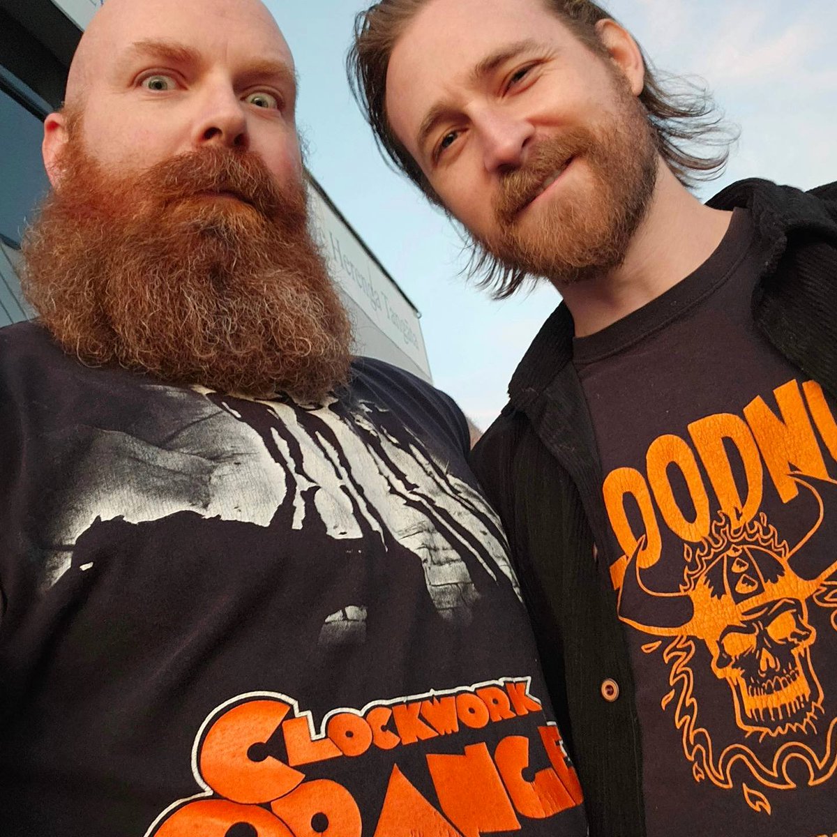 This Friday the 13th both Bloodnut Dougs will be reunited for the first time since our RIP gig. Doug will be playing with Brackenwood. Coven, and Doug will be unveiling his new band Doomscroll 

Attend! - dingdongloungenz.com/event-details/…
