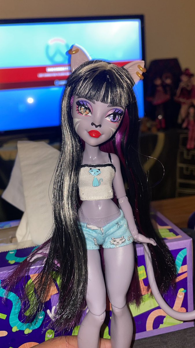 Lottie/Charlotte tweet media