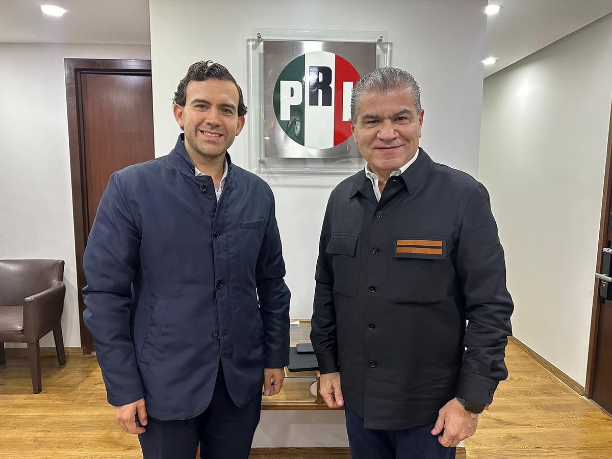 mrikelme's tweet image. Llegando al CEN del @PRI_Nacional, sostendremos una reunión los senadores integrantes del #GPPRI previo al debate histórico de la reforma al #PoderJudicial, me acompaña @gelizondo54, Senador suplente. Estamos firmes y unidos en la protección de la democracia y la justicia. 🇲🇽
