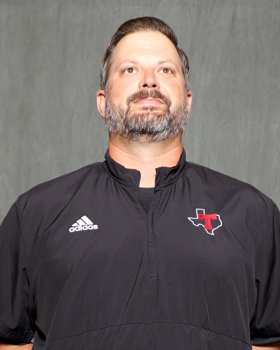 FootballTomball's tweet photo. How it started…. How it’s going…
What a difference a year makes! Happy 40th @CoachJShort https://t.co/mvtimqiuQE