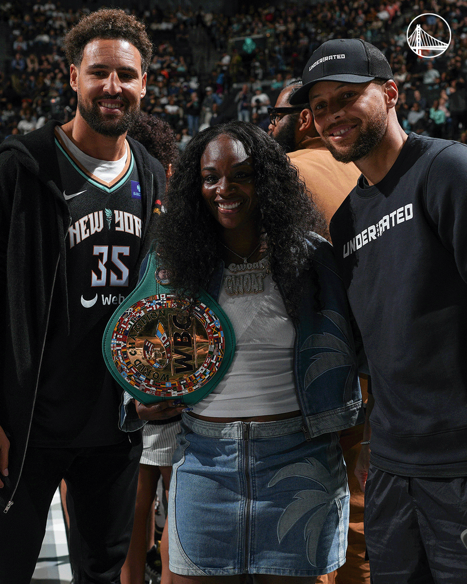 warriors's tweet photo. Stephen said hey to Klay &amp; Claressa Shields today while watching some @WNBA hoops in New York 👋 https://t.co/niUdr7Eowm