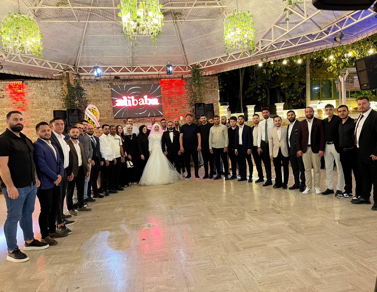 Bornova Gençlik Kolları İlçe Başkanımız Abdülhamit Aktaş ve Nazife kardeşlerimizin düğün akitlerine şahitlik ettik. 

Kendilerini tebrik ediyor bir ömür boyu mutluluklar diliyorum. 

<a href="/abdulhamitaktss/">Abdülhamit Aktaş</a>
