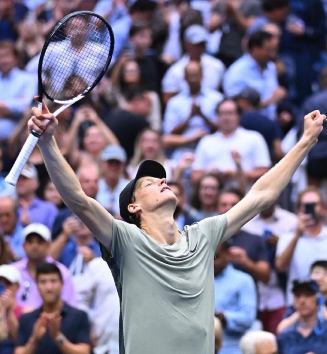 Immenso <a href="/janniksin/">Jannik Sinner</a>