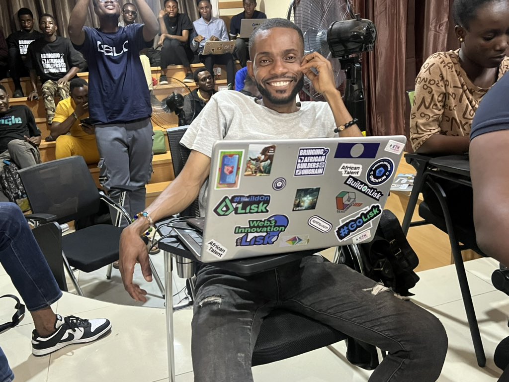 HaqiAilara's tweet image. People showing support for @LiskHQ at the @ayahq_ hub

#LiskXAyaRoadshow #OnchainBuildersProgram #GoLisk #BuildonLisk #LiskGhana