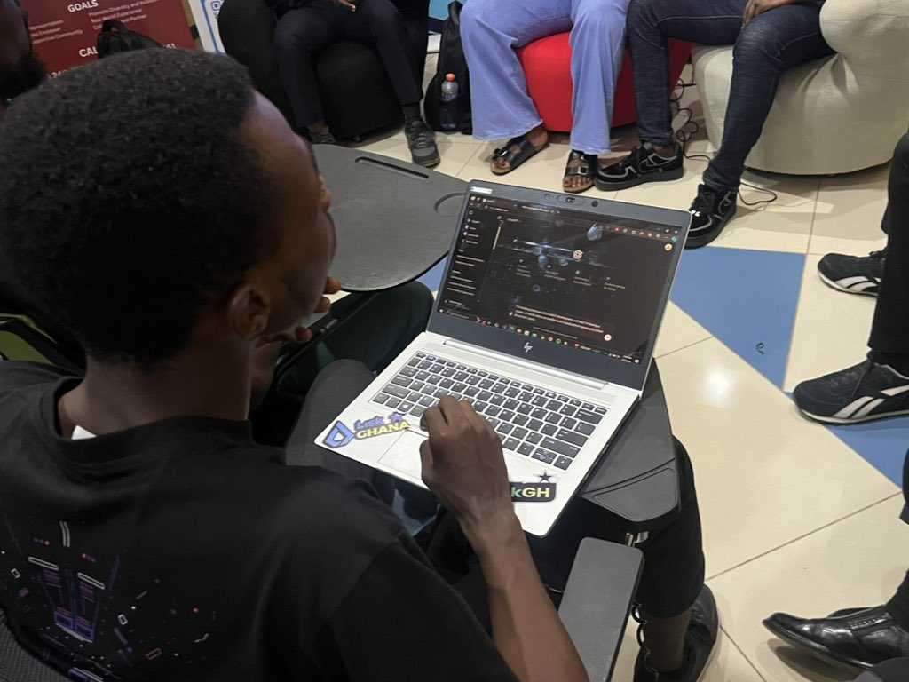 HaqiAilara's tweet image. People showing support for @LiskHQ at the @ayahq_ hub

#LiskXAyaRoadshow #OnchainBuildersProgram #GoLisk #BuildonLisk #LiskGhana