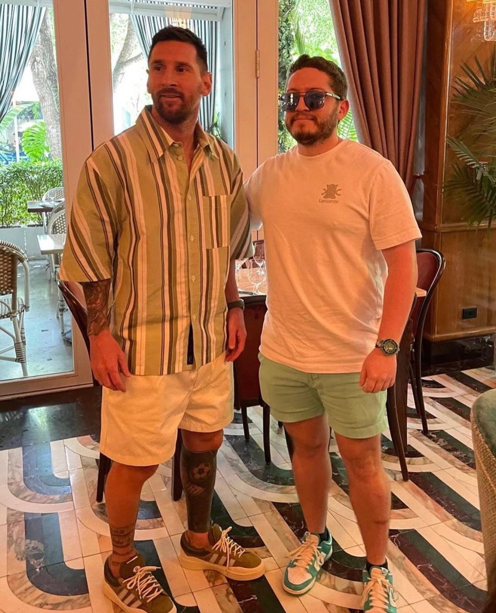 Messi with a fan today 📸🇺🇸