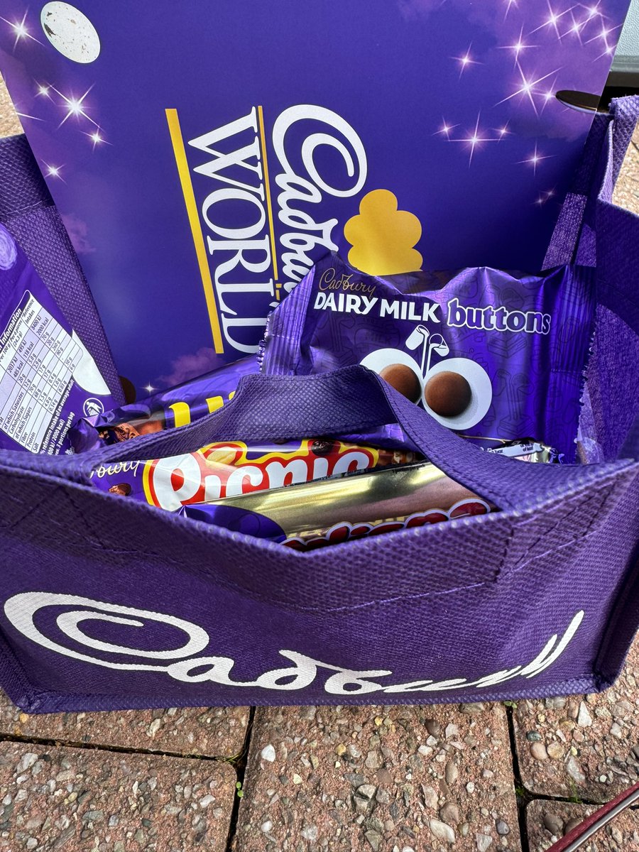 Heidi Rambles tweet media