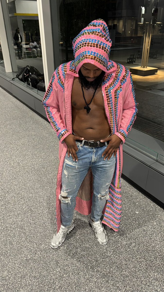 FlyTrendSetter's tweet image. Look 1 Zubair Outloud 3