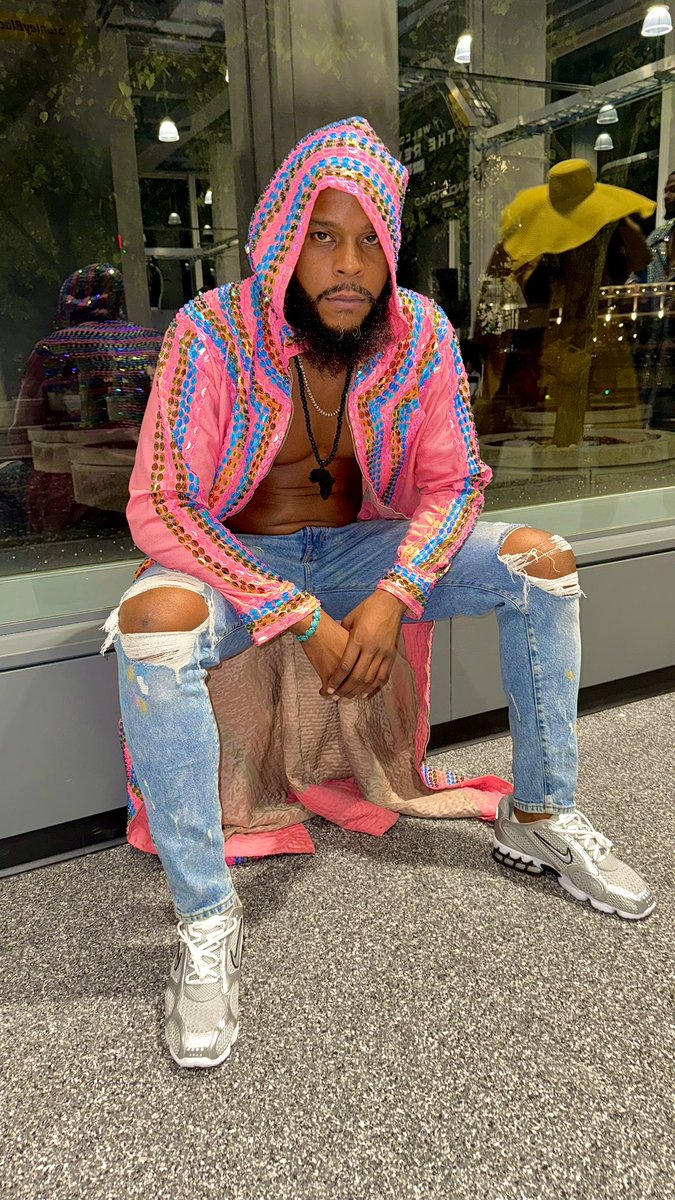 FlyTrendSetter's tweet image. Look 1 Zubair Outloud 3