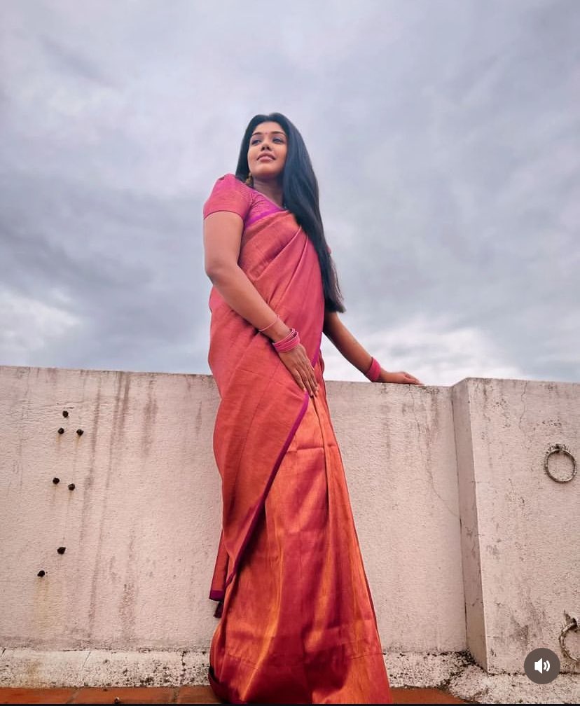 Riythvikasole's tweet photo. Why so much katharal in my DM?
Why you so called racists worried about me?
I worshipping my God @Riythvika 
👍
Why you guys not bothering about too many people worships #Trisha, #Nayanthara etc..?
I worships a Tamil ponnu. 
I will do this all day!
Period! https://t.co/4IdUTplzJ2