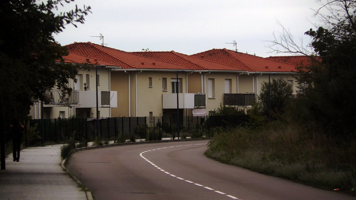rues_oc's tweet photo. #Toulouse - #Tournefeuille - #Cugnaux • Une nouvelle voie rapide sur une zone boisée entre deux quartiers d'habitations ?

#BUCSM

➡️ https://t.co/ETqRaLRb9C https://t.co/nJSumm9pDR