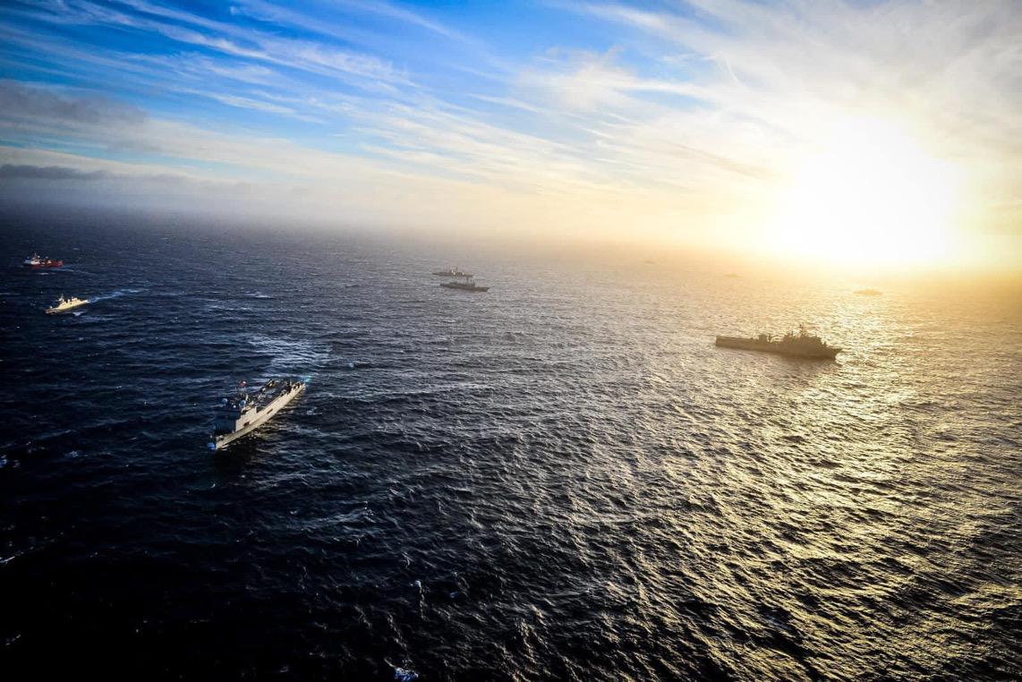 RadarAustral_'s tweet image. ⚓️| Defensa Hemisférica: 📍Costa de #Chile Todos los participantes del #UNITAS LXV se reunieron para realizar ejercicios de comunicacion y sincronizacion entre 24 países, 17 buques, 2 submarinos y 23 aeronaves participantes.

🇦🇷| Participa el destructor ARA Sarandi de Argentina.
