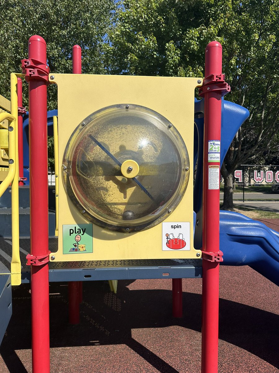 added some AAC to the playground at <a href="/MeadowDriveElem/">Meadow Drive School</a> thanks to <a href="/whittneysmith_/">Whittney Smith</a> for bringing our vision to life! We love accessible communication for all of our learners!! #MineolaProud