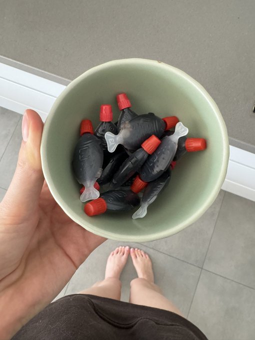 Watch Mila Sobolov 💓's leaked NSFW photo on TwXstars