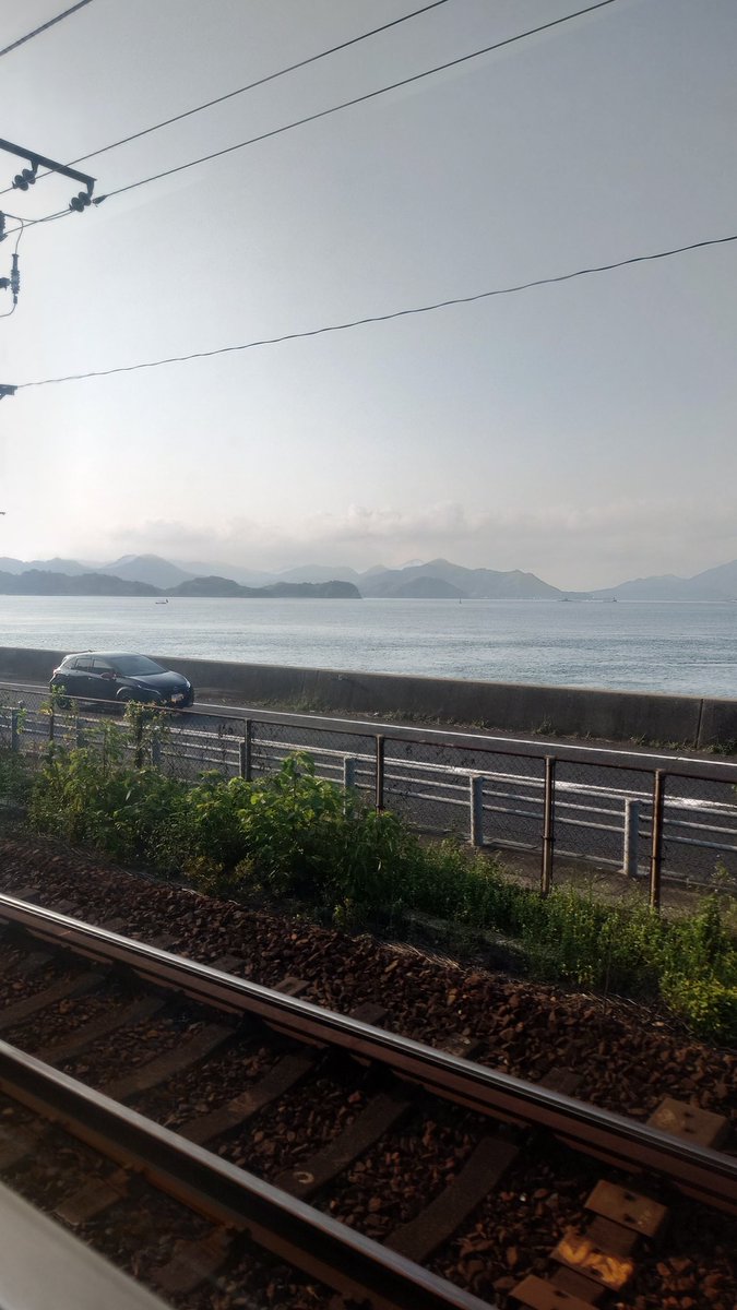hikorism's tweet photo. 今日はノープラン旅行。
とりあえず東に向かいながら目的地を決めることにします。
#青春18きっぷ https://t.co/yIkgPnh15Q