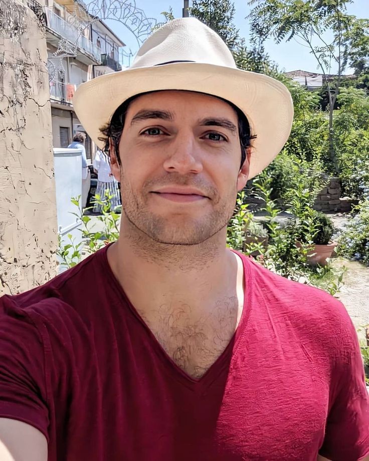 I have a direct contact information of superman Henry Cavill, I can connect you to him just follow me back from more informations