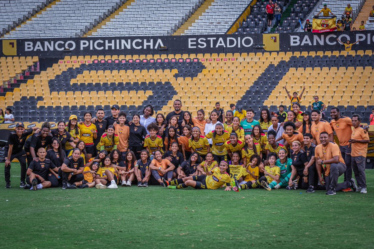 zurdamonsalve10's tweet photo. 💛👊 https://t.co/a96Bc0XjX3