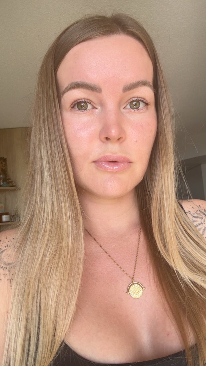 RT if you like pretty baby faced sluts 🥵