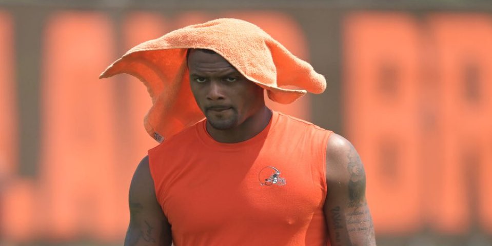 Game Stats

Baker Mayfield.                Deshaun Watson
24/30.                                 24/45
289 yards                           169 Yards
4 TDs.                                  1 TD 2 INTs 
146.4 RTG                          51.1 RTG