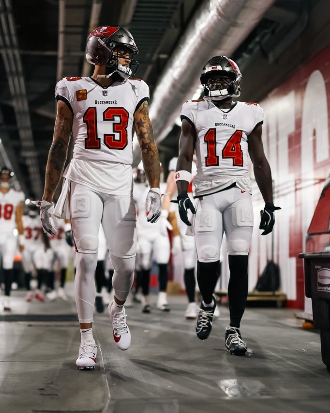 Chris Godwin and Mike Evans combined for 

13 Receptions
143 Yards 
3 Touchdowns 

Ready to remind the league who the best WR duo is