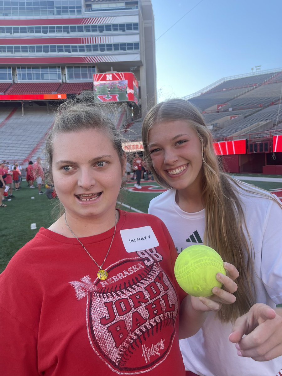 tksd25's tweet photo. Delaney had a great time at Husker Heroes again this year showing love for her softball girls!!  @HuskerSoftball https://t.co/i4nKk9rvSC