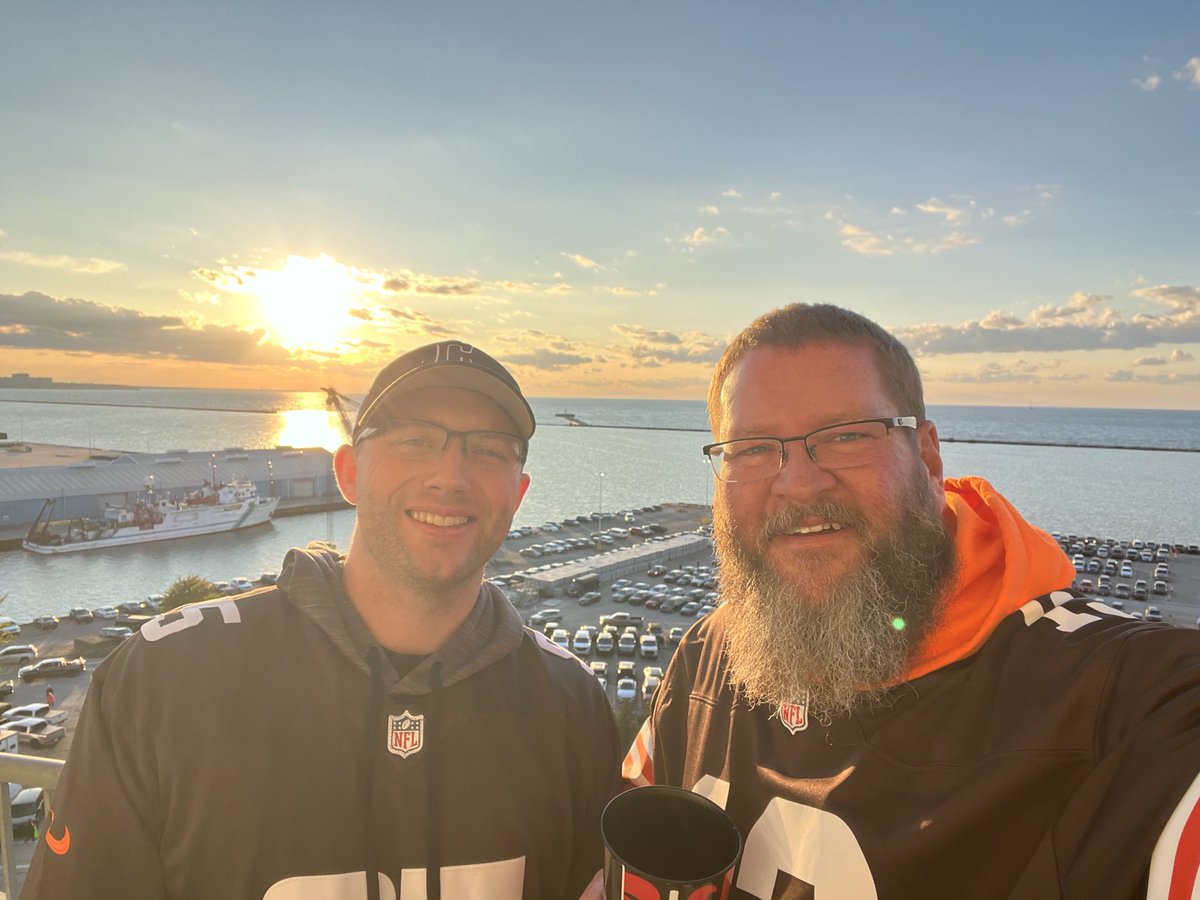 You don’t go to a ⁦<a href="/Browns/">Cleveland Browns</a>⁩ game in Brookpark and get a view like this!