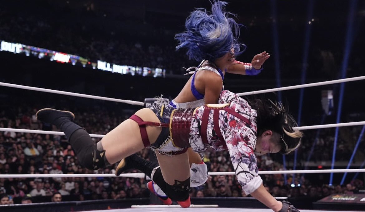 KV, M: such a lil’ gem. ﹩ NOT @MercedesVarnado tweet media