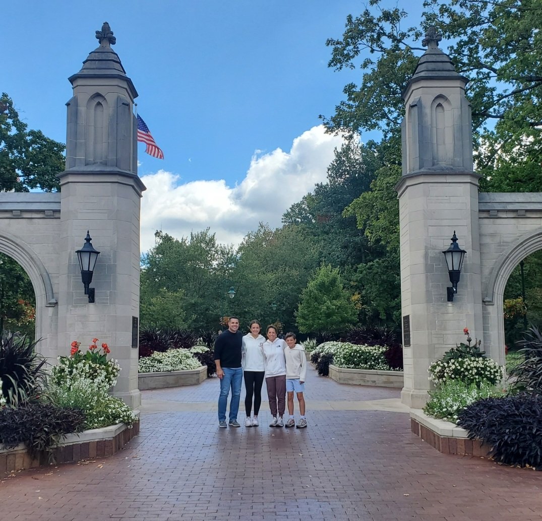 Jenna Molk tweet media