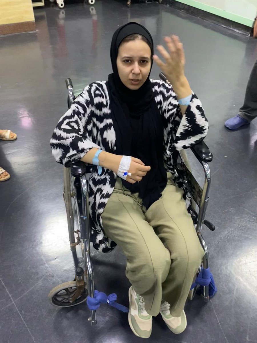 DohaGamal24's tweet photo. كل ماابص علي شكلي دلوقتي بزعل اوي 
اللهم لا اعتراض يارب انا راضيه وصابره والله بس حاسه ان الابتلاء شديد عليا وطول اوي ومكمل تاني 
اوقات بستسلم غصب عني 
اتمني من ٤٠ غريب يدعيلي بالشفا لاني في امس الحاجه والله https://t.co/eq0Fqi0pxl