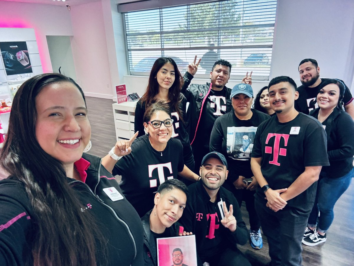 Leandra M. tweet media