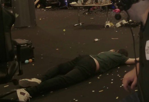 lolita 🏳️ tweet media