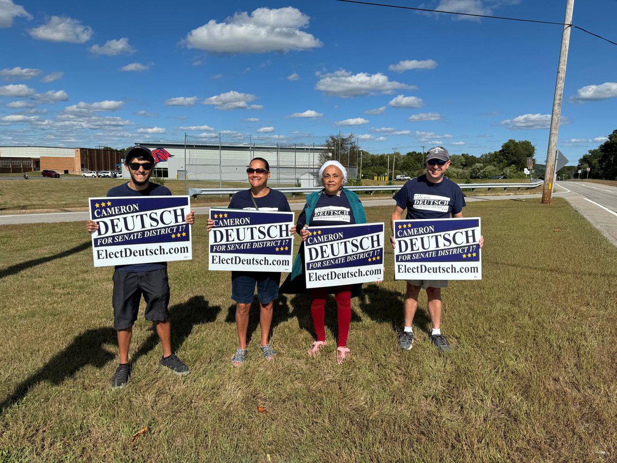 CamDeutsch's tweet photo. It was a gorgeous day to show off our @LincolnRIDems pride! Make sure to get out and vote this Tuesday! https://t.co/STOuTZBEVU