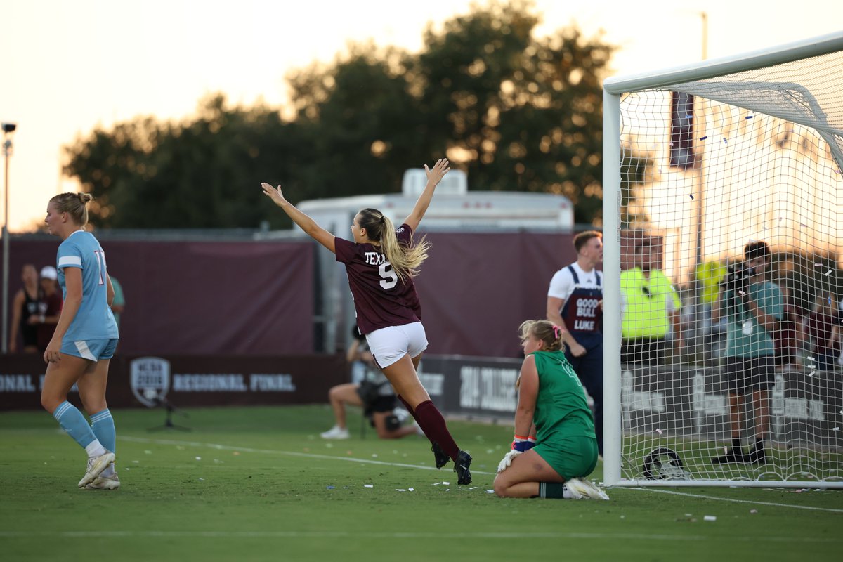 2⃣ goals is better than 1⃣ 🤷‍♀️

<a href="/taylorpounds9/">Taylor Pounds</a> collects her first career brace as an Aggie!

#GigEm