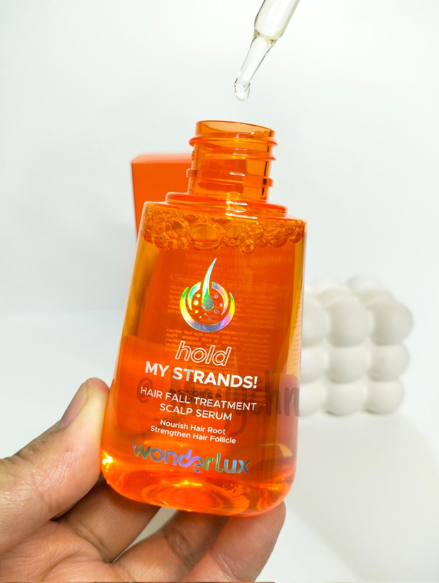 _Mayychn's tweet photo. Sukak banget sama teksturnya yang cair, mudah menyerap plus dermatologist approved dan vegan. Wanginya juga enak banget, pokoknyaa yang punya permasalahan kayak aku wajib pake Wonderlux Hairfall Treatment Serum ✨
#AdvancedHairFallControl
#WonderluxHairFallTreatment https://t.co/gHJcEZdBwx