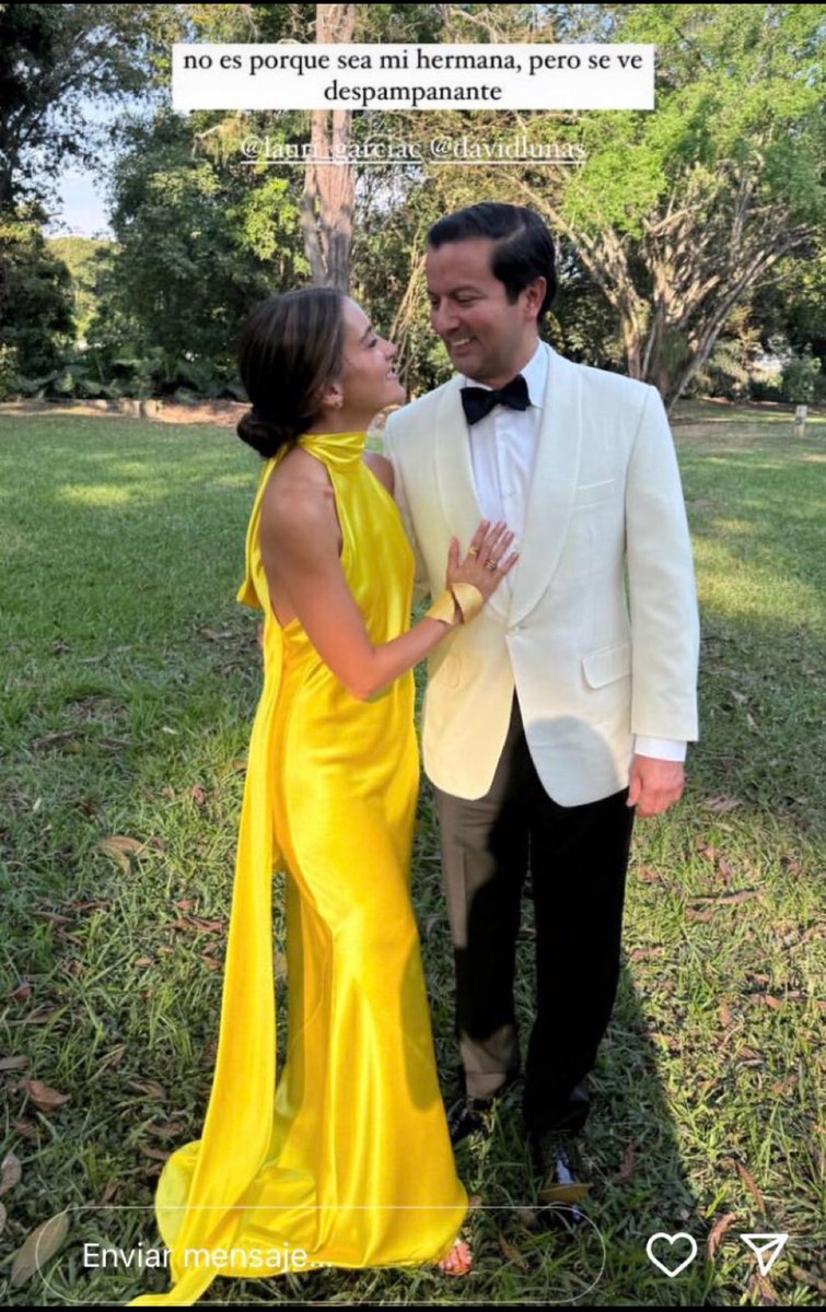 Que decepción <a href="/lunadavid/">David Luna</a> en el matrimonio de Esteban Santos.
QUE INCOHERENCIA IRSE A CELEBRAR CON EL PRINCIPAL RESPONSABLE DE LA DESGRACIA QUE VIVE COLOMBIA!