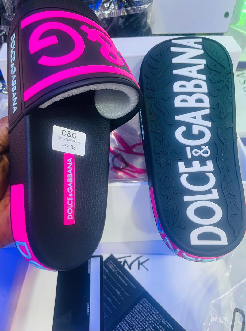 Itskweenbee's tweet photo. D &amp; G
37-43, 
42000
💯 top quality https://t.co/67894SsZL2