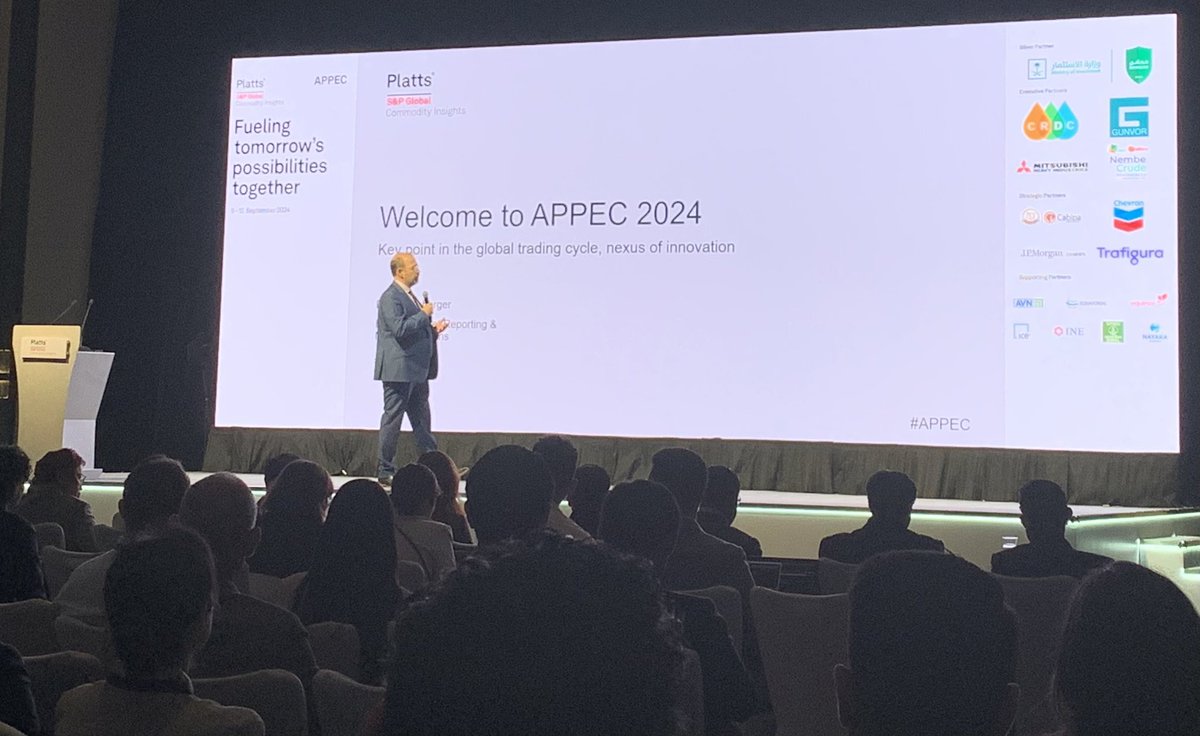 Excited to be at #APPEC2024 for my first time >1000 participants here, <a href="/DaveErnsberger/">Dave Ernsberger</a> head of MRTS/#Platts for @SPGCI opens the conference and sets the scene with challenges and opportunities facing energy markets, particularly in Asia.

This is the 40th #APPEC