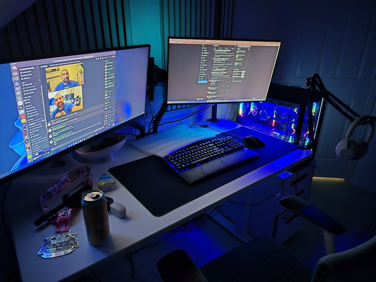 Danny Thompson (@dthompsondev) on Twitter photo Next step, wire management.
Got all that coming tomorrow. Next step, wire management.
Got all that coming tomorrow.