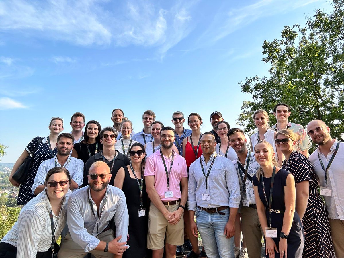 🇪🇺🇺🇸 "Transatlanticising" with European and American friends around vineyards. 

🫡Happy to join the 🇩🇪 <a href="/BMVg_Bundeswehr/">Verteidigungsministerium</a> 43rd edition of the Manfred Wörner Euro-Atlantic Seminar. Intensive 10 days ahead from sunny Rhine Valley to Berlin, and a stop in Brussels.