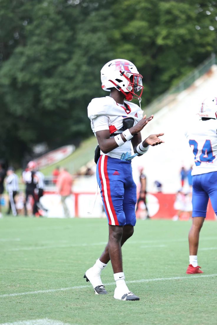 SomadEaddy's tweet image. Back to getting better 2-0 #KeepSleeping #StayOnThatSide #Warriors⚔️ #NewWeek

@RHS_FB @warriorRsports @MattRochester50 @T_Wright66 @DAWGHZERECRUITS