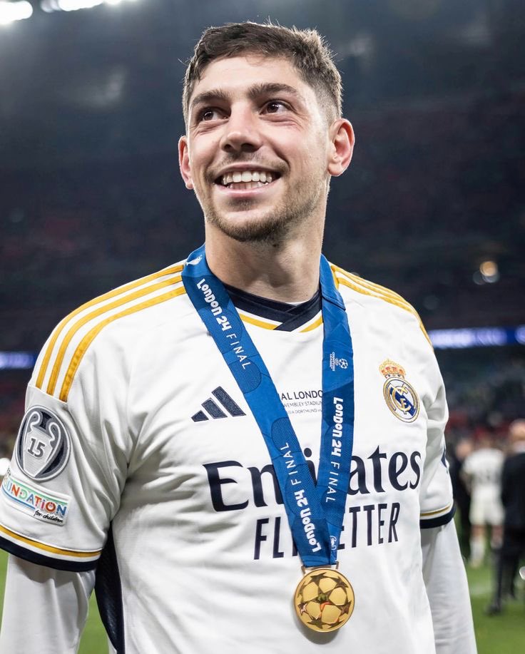 Hola, les presento a Fede Valverde, el mejor mediocampista del mundo.